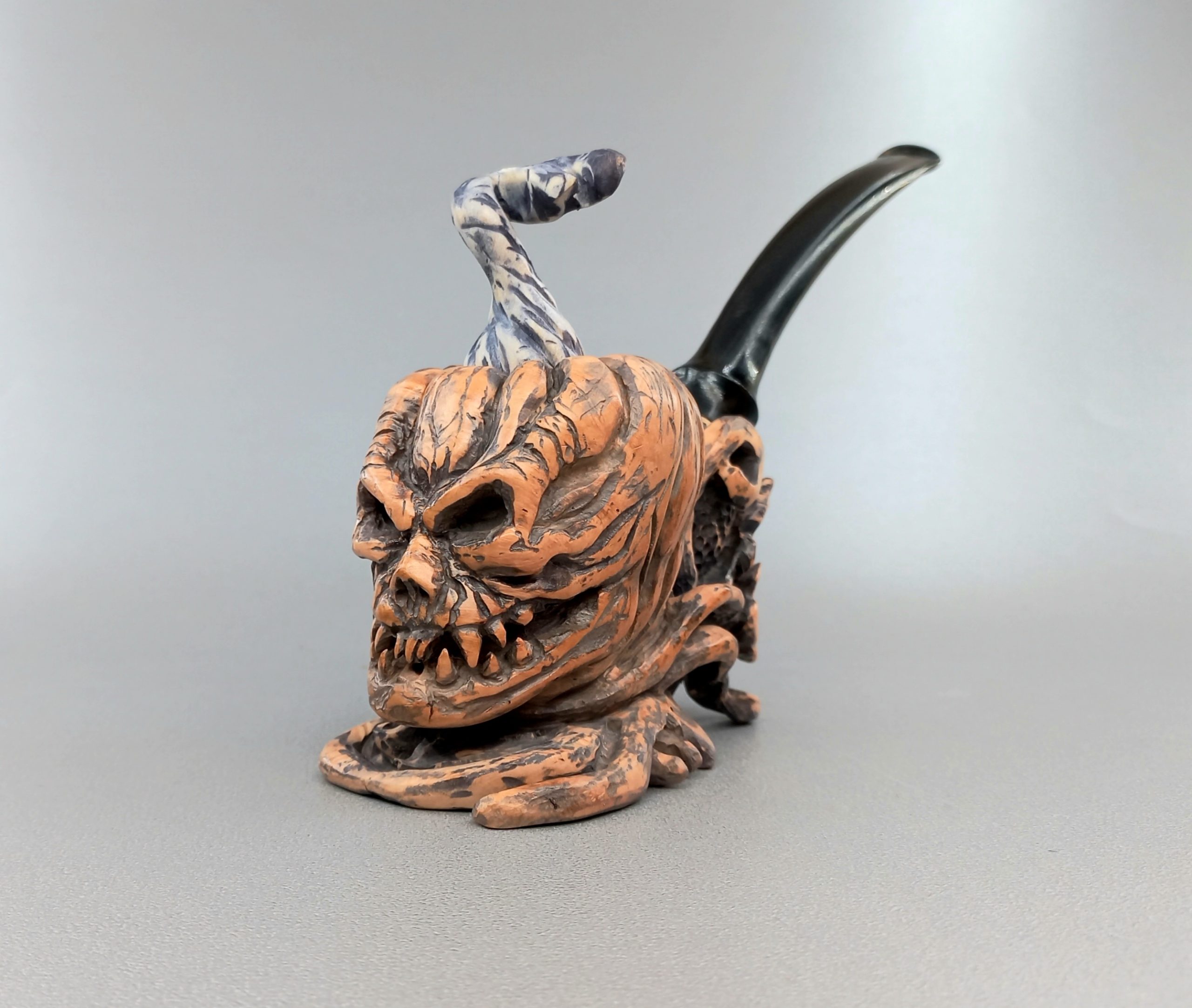 halloween-briar-pipe-pipe-with-tamper-and-bag-pumpkin-briar-pipe-scary-pipe-horror-pipe